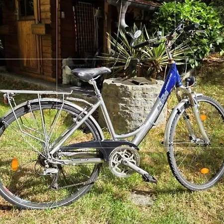 7 Min To Citycenter !! Subway U3 100m, Southside Singleroom Own Shower, Wc ! Free Wifi ,tv, Dishes, Fridge, Oven, Waterheater, Microwave, Coffee, Bike, Next To River And Park, Restaurants And Supermarkets Around 200m, Nonsmoker ! Self Check In -simpl Rum i privatbostad *